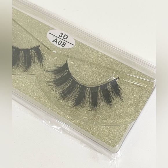 Vegan Faux Mink 3D Light-weight False Volume Eyelashes Style A08 (Lashes only) - Picture 3 of 5